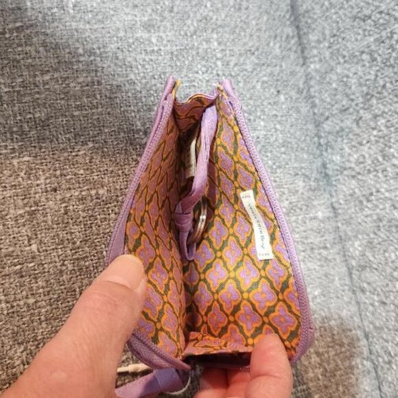 Vera Bradley Zip Card Pouch Purple/lavender NWT - Picture 3 of 3